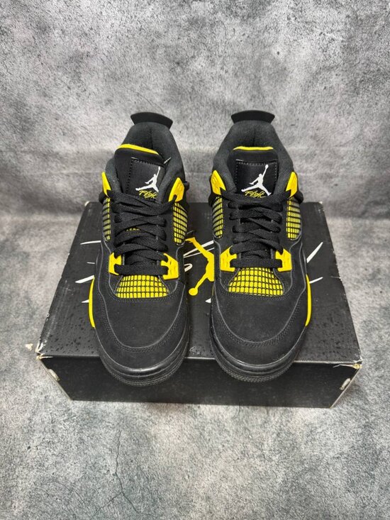 Size 7Y | Jordan 4 Thunder No Box | Pre-Owned main image 8